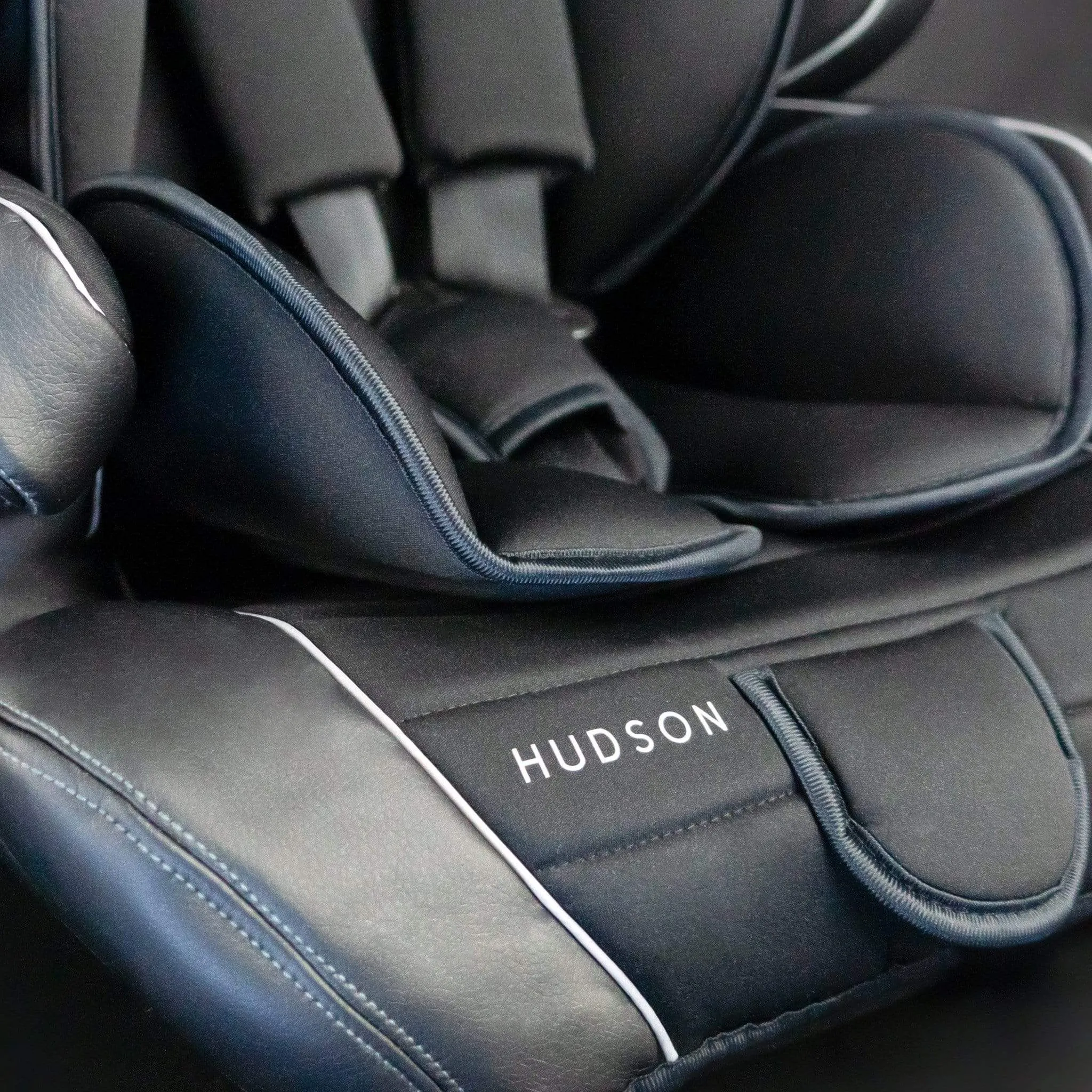 Cozy N Safe Hudson Group 1/2/3 25kg Harness Car Seat in Black