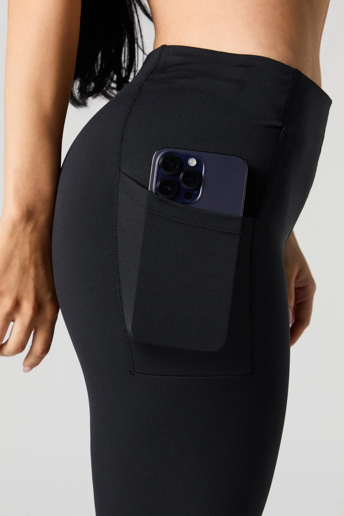 Pantalon Active à jambe évasée avec poches latérales