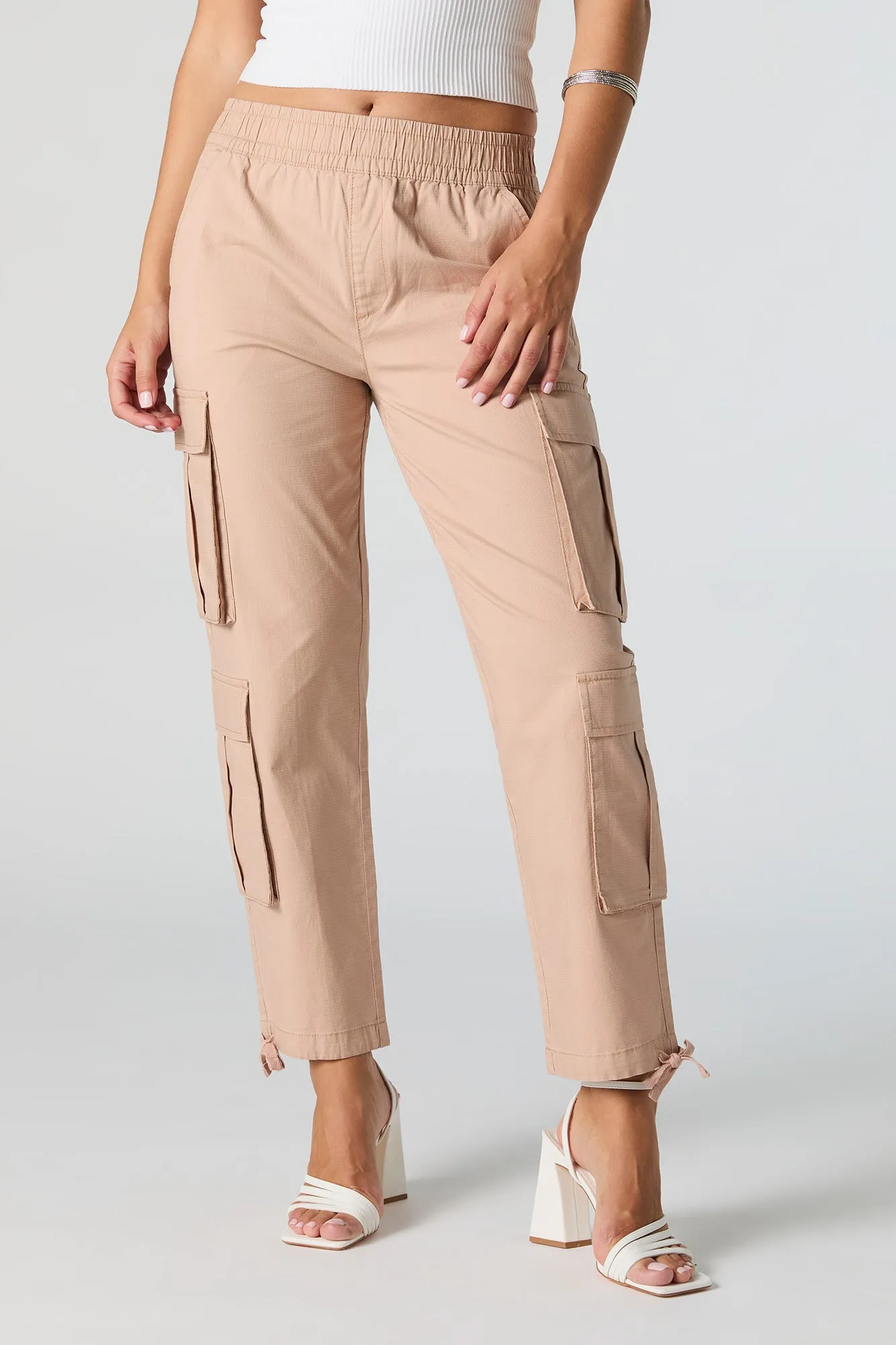 Pantalon cargo avec poches multiples et taille élastique