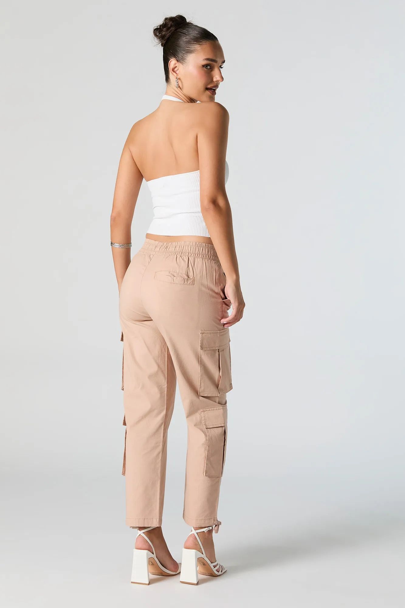 Pantalon cargo avec poches multiples et taille élastique