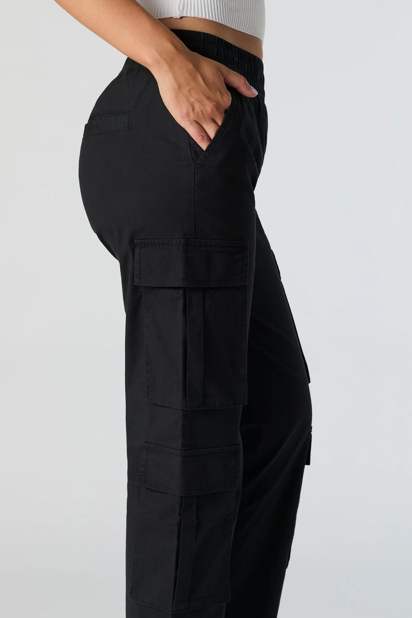 Pantalon cargo avec poches multiples et taille élastique