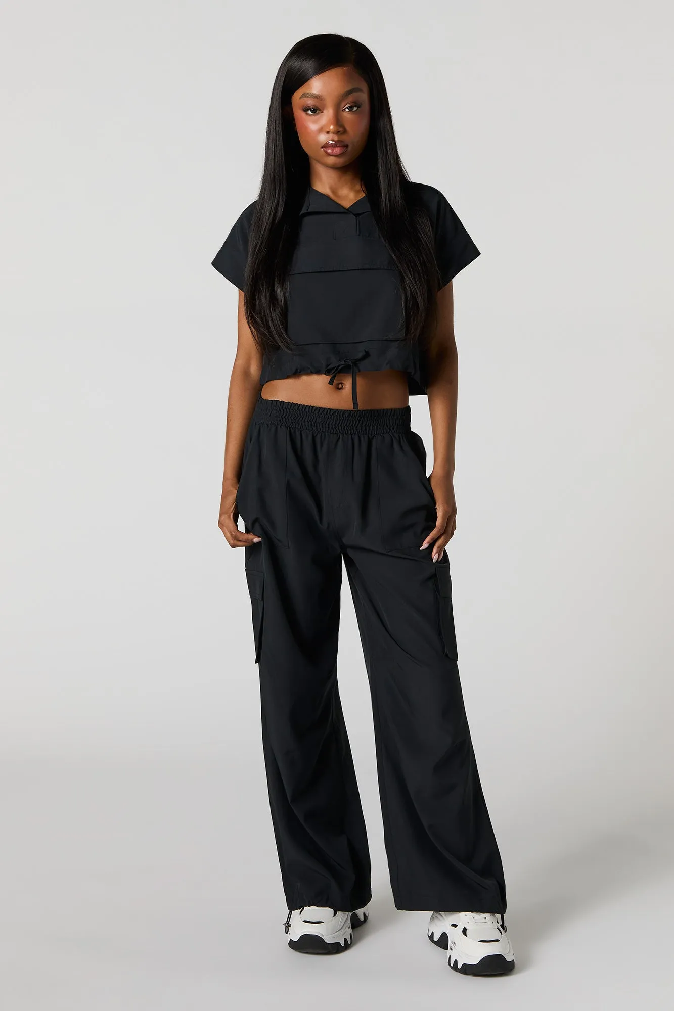 Pantalon cargo à jambe droite avec ourlet à barillet