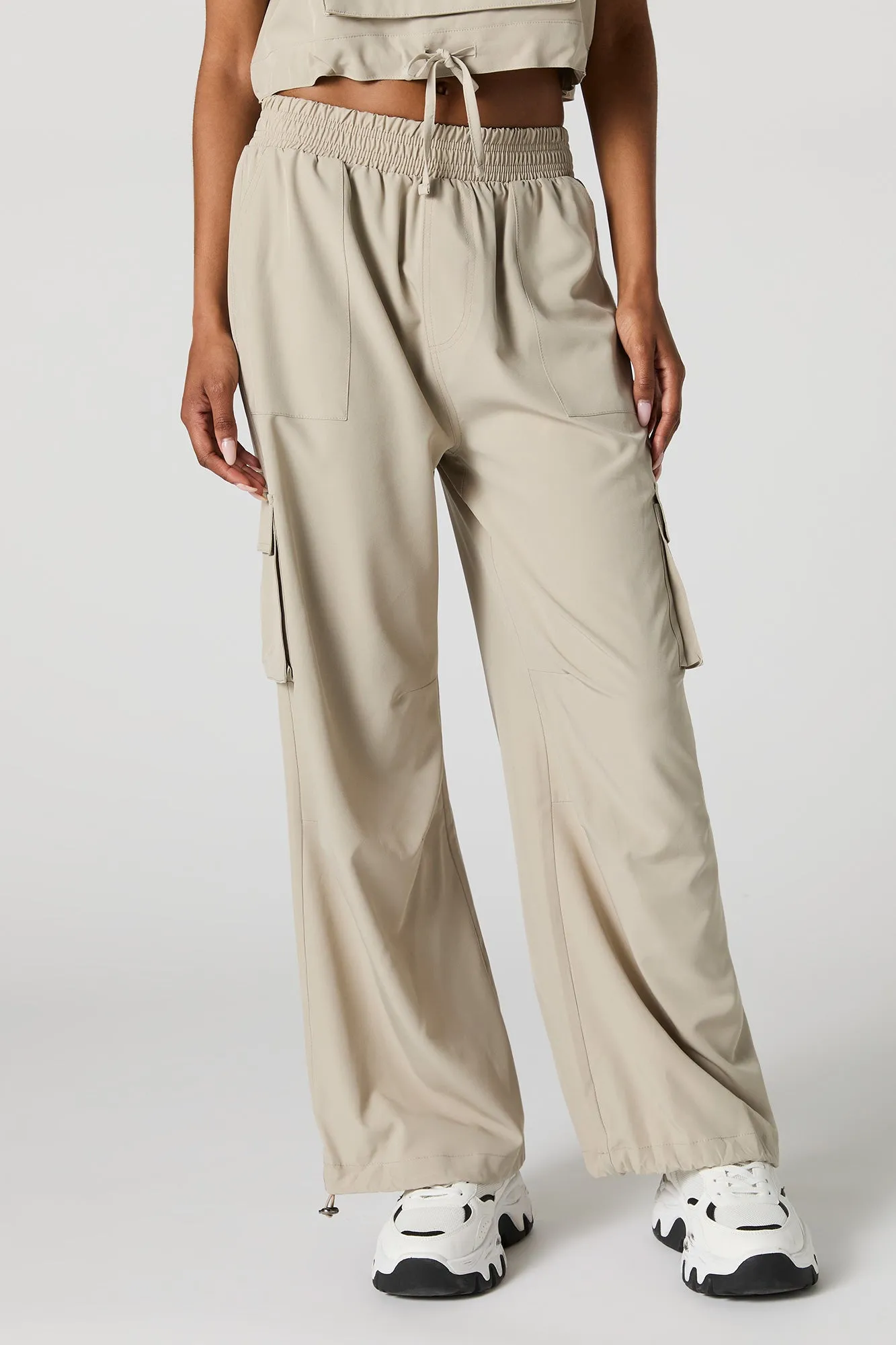 Pantalon cargo à jambe droite avec ourlet à barillet