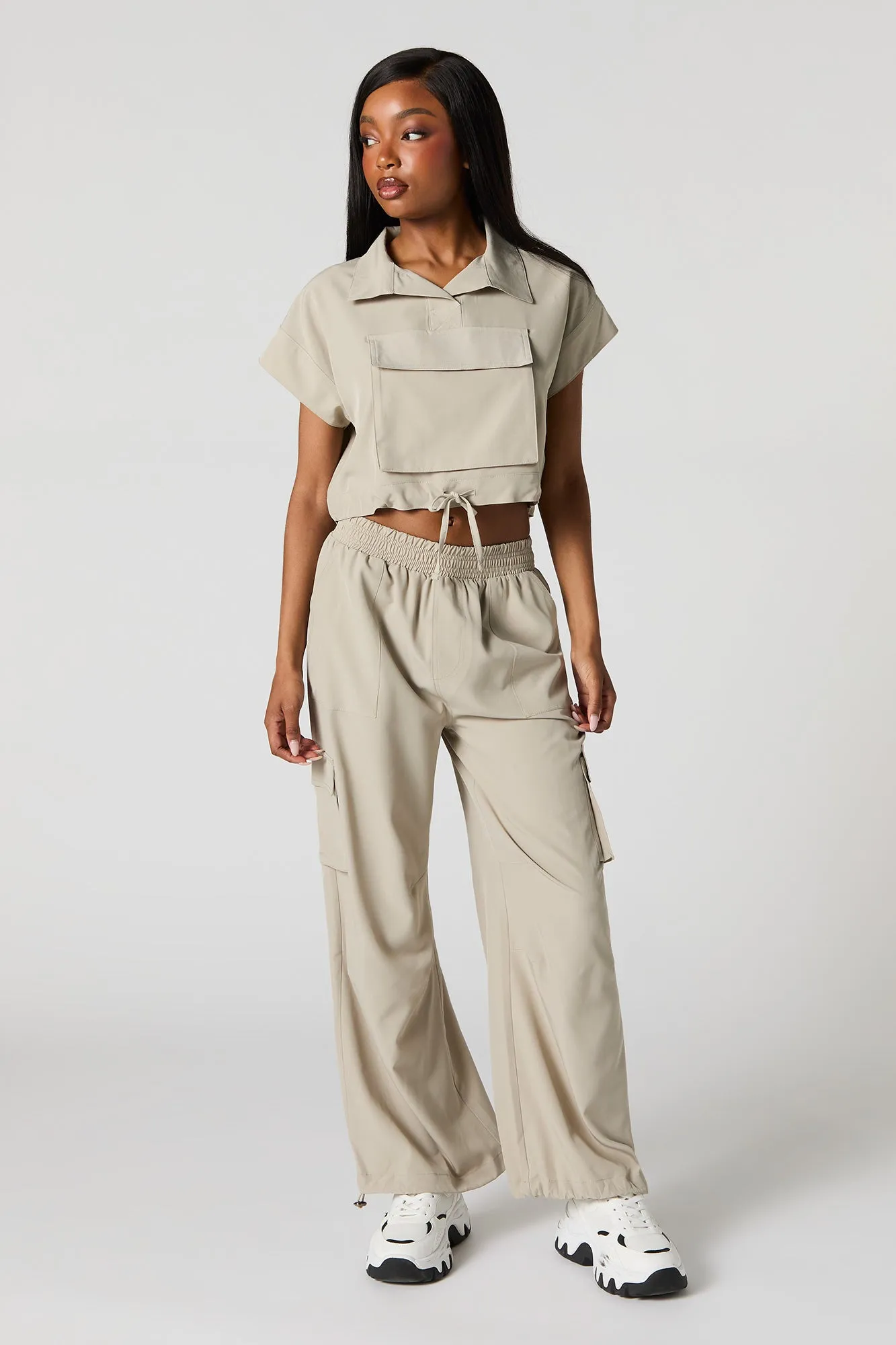 Pantalon cargo à jambe droite avec ourlet à barillet