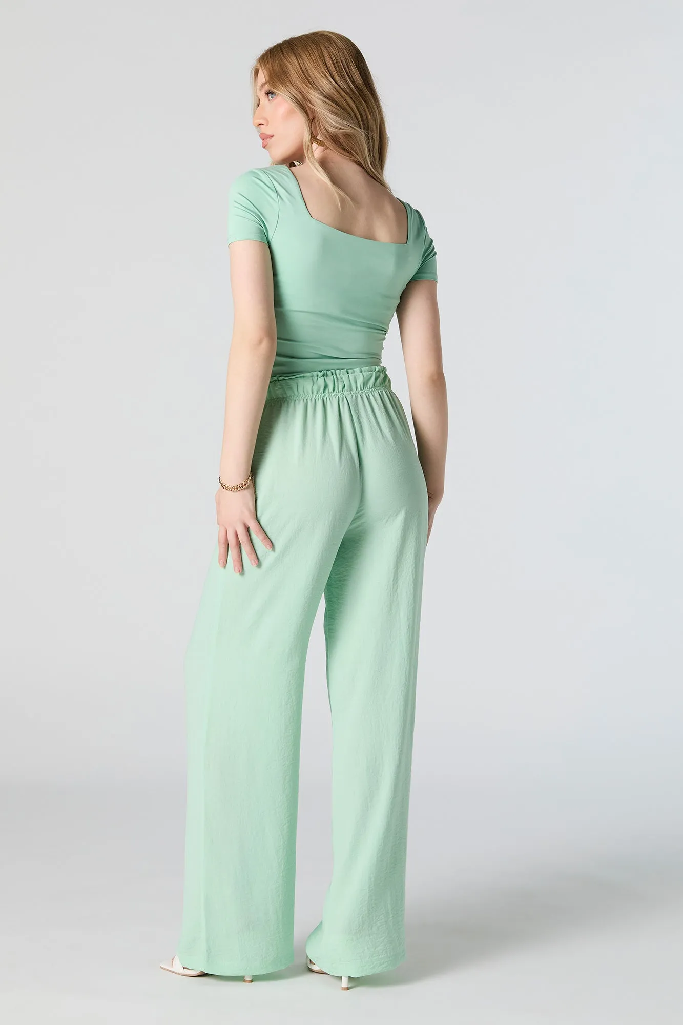 Pantalon à jambe large fluide avec taille coulissante