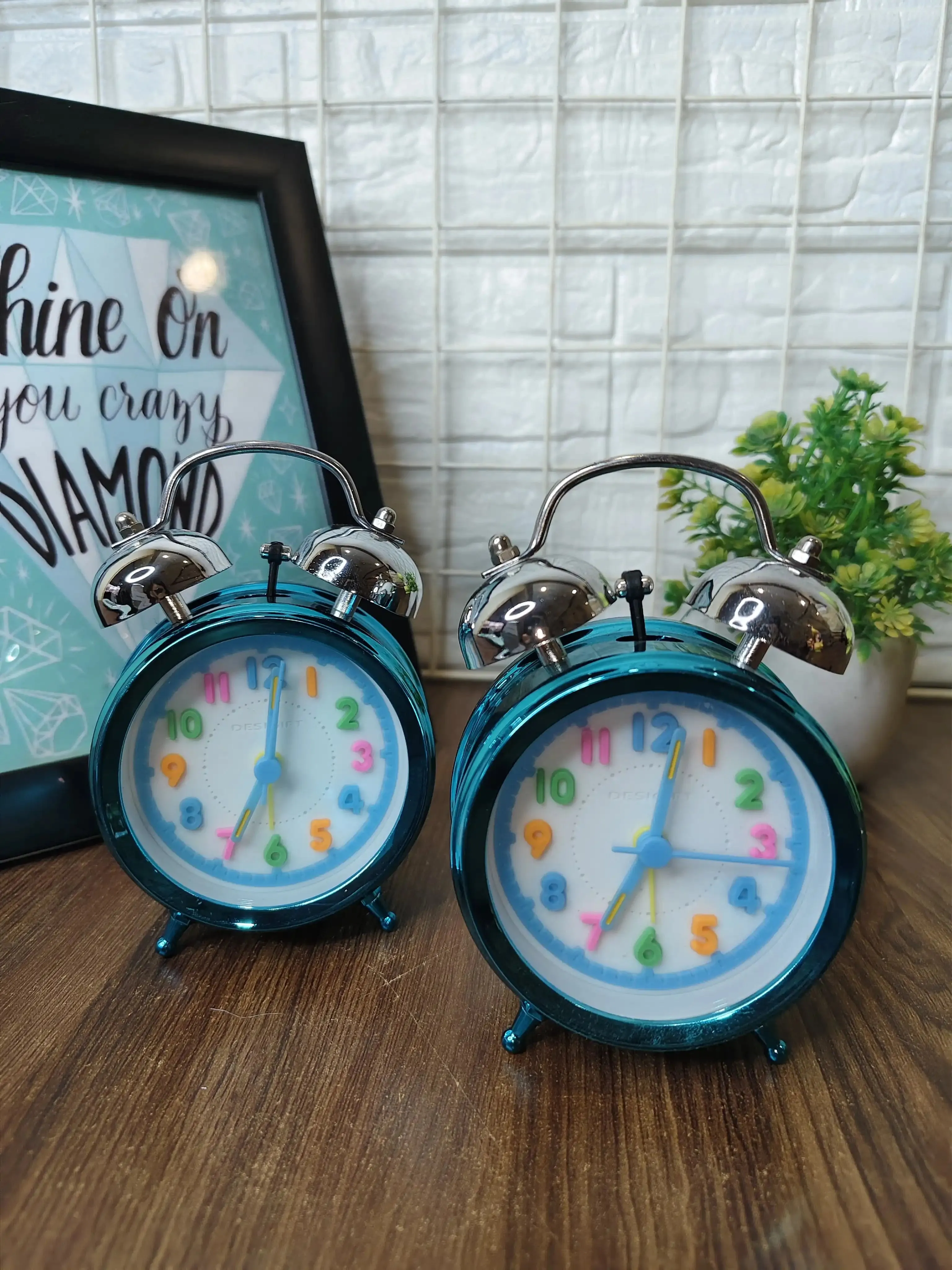 Premium table alarm clock