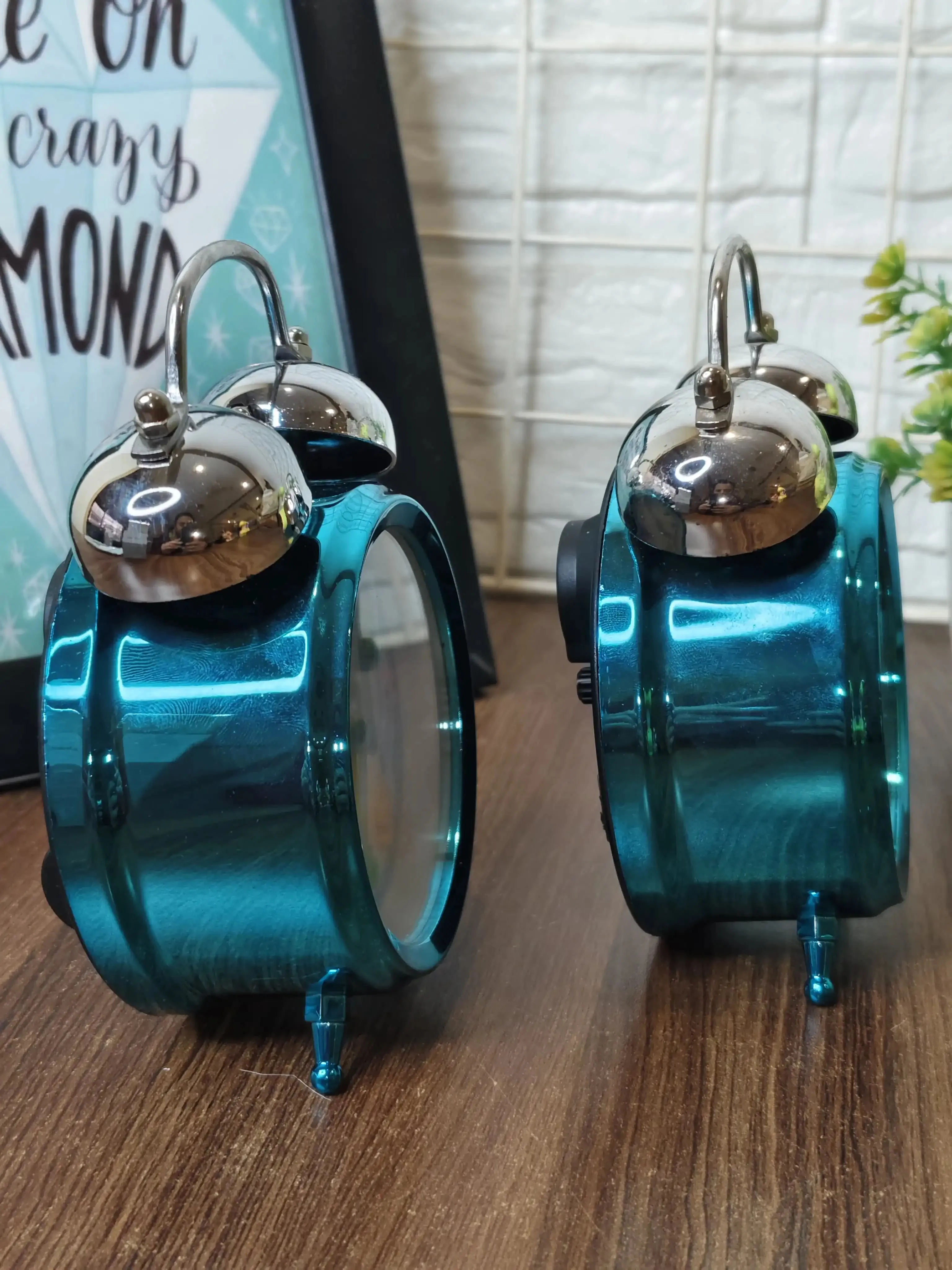 Premium table alarm clock