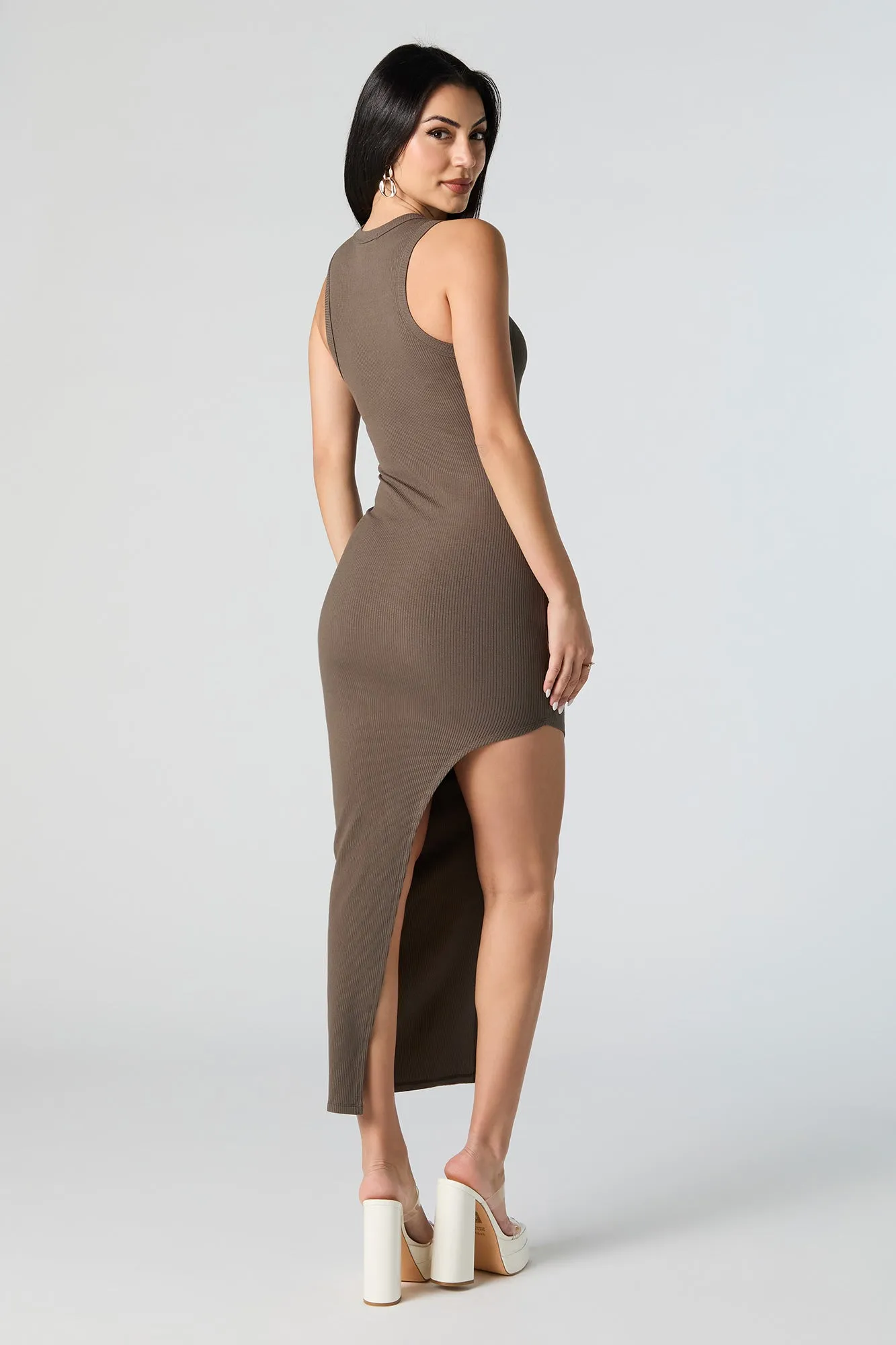 Robe midi asymétrique côtelée