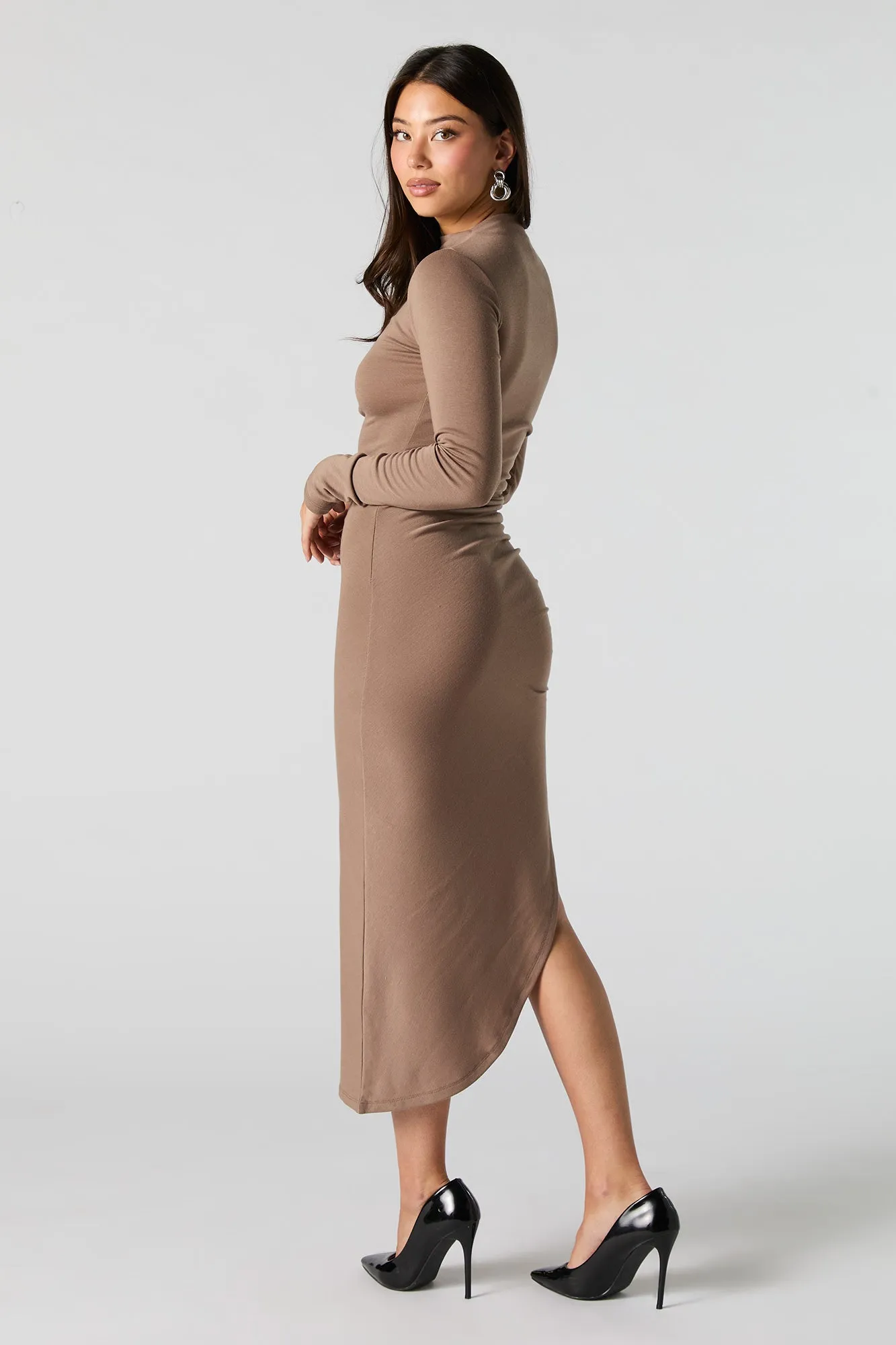 Robe midi Bodycon asymétrique à manches longues