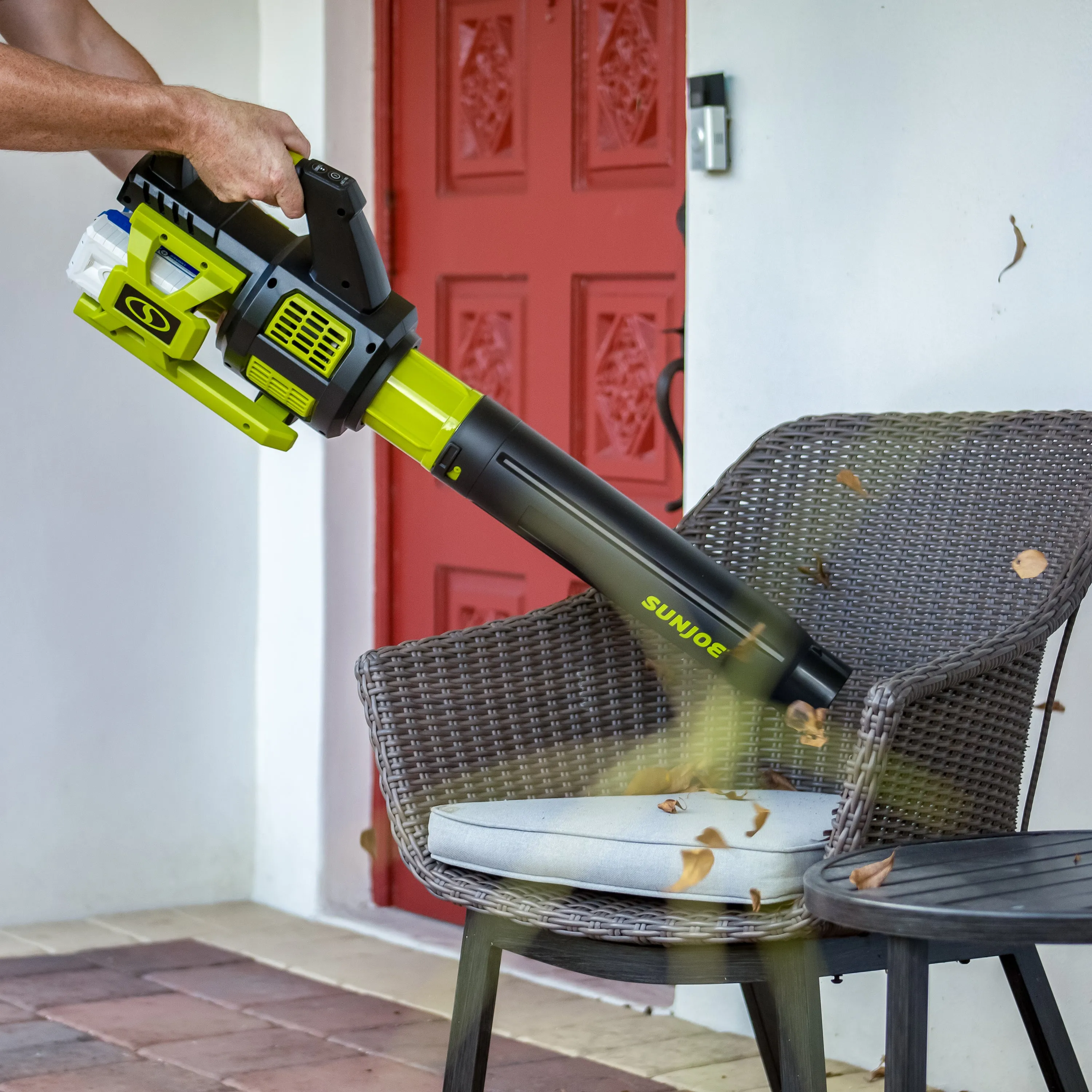 Sun Joe 24V-X2-JB500 Cordless Brushless Turbine Jet Blower | W/ 2 x 2.0-Ah Batteries   Charger