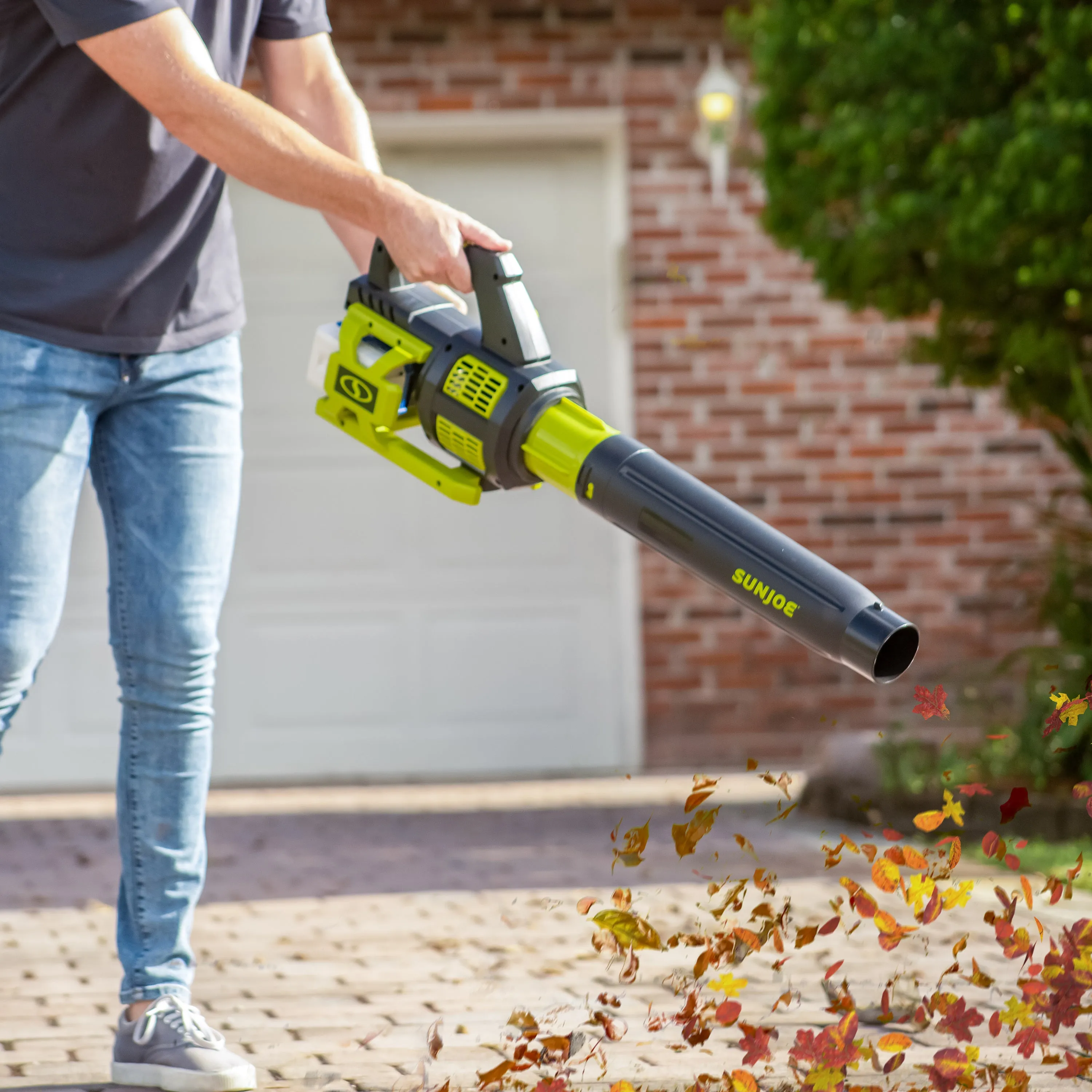 Sun Joe 24V-X2-JB500 Cordless Brushless Turbine Jet Blower | W/ 2 x 2.0-Ah Batteries   Charger